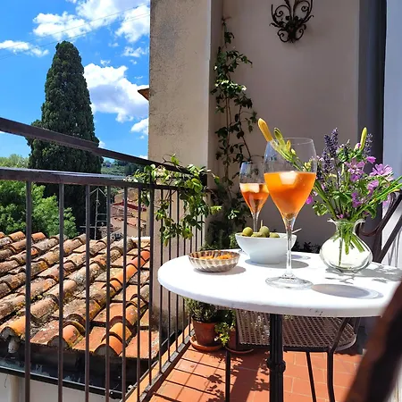 Vista Su Giardini Storici In Oltrarno Apartamento Florença Exterior foto